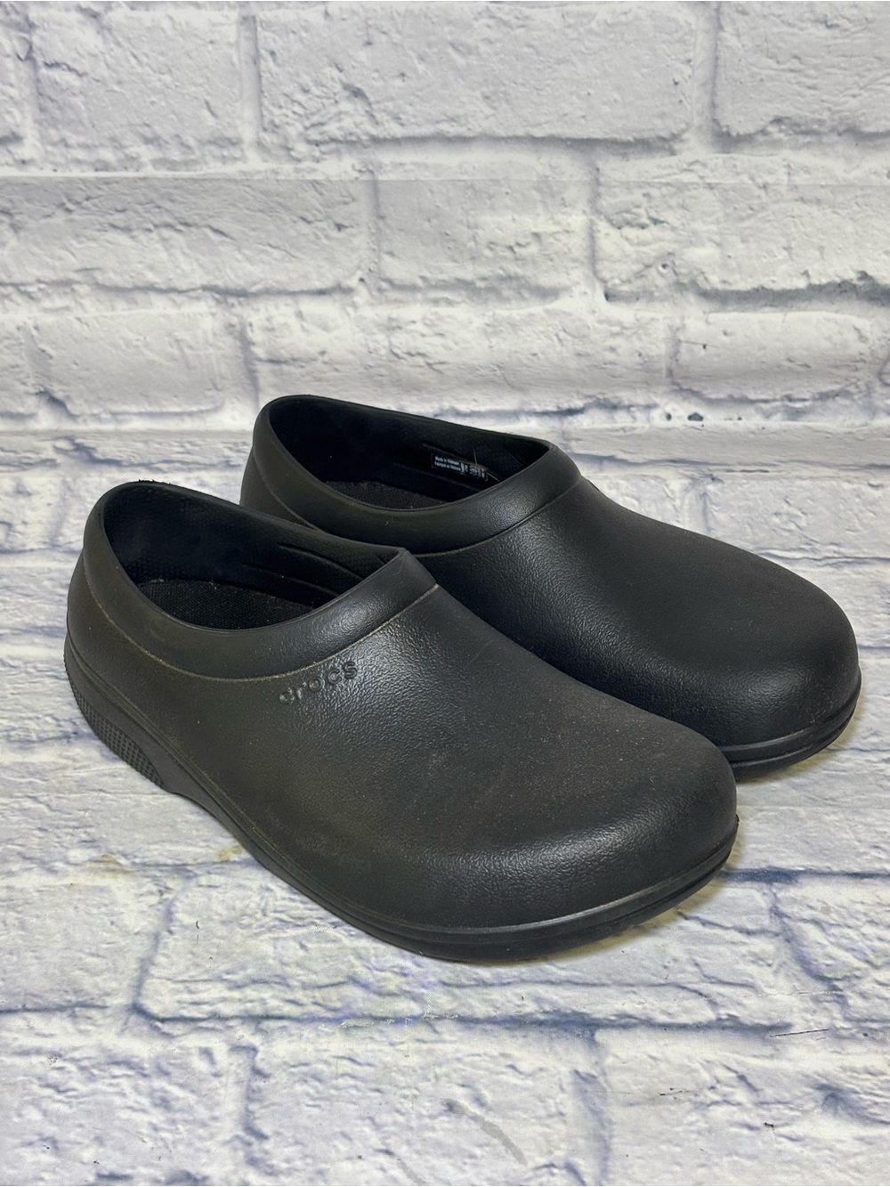 Crocs On The Clock Work Slip On Size Men 7 W 9 Shoes Black Comfort Clogs 205073